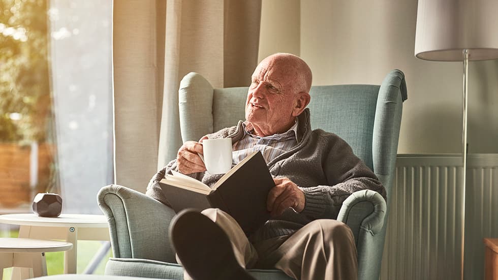 Quali sono le letture consigliate per anziani in casa di riposo?