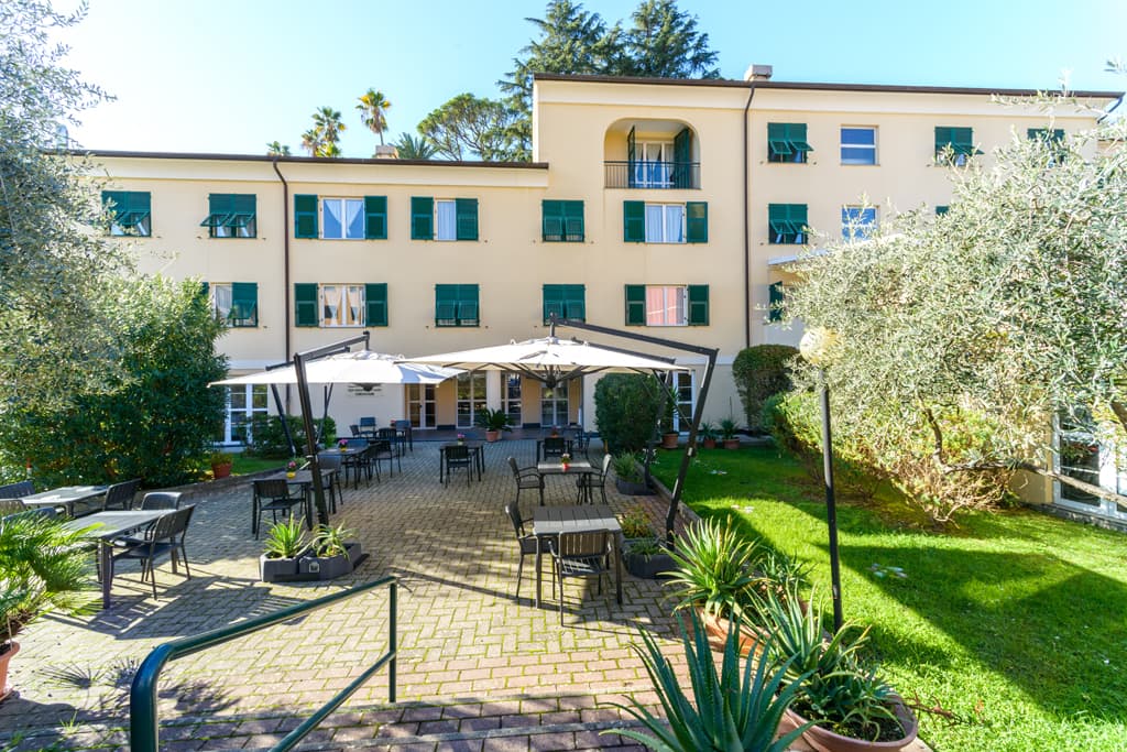 foto di esterno Residenza Anni Azzurri Castagnola